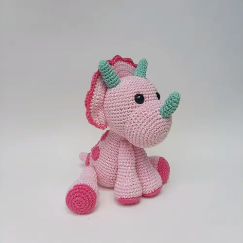 Dinossauro de crochê Amigurumi