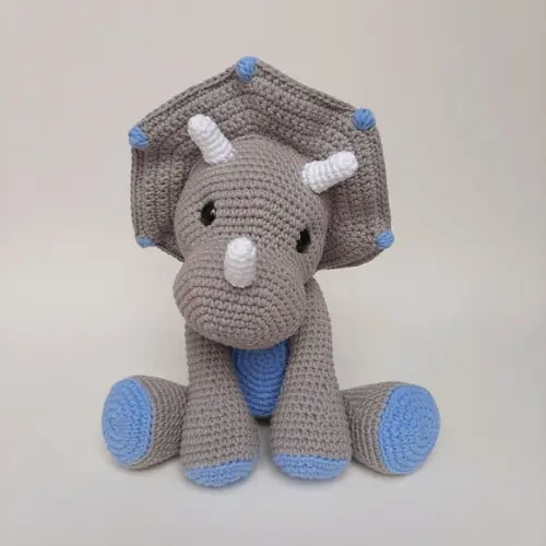 Dinossauro de crochê Amigurumi
