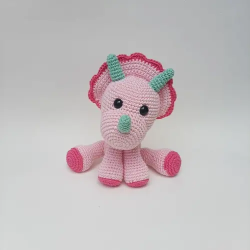 Dinossauro de crochê Amigurumi