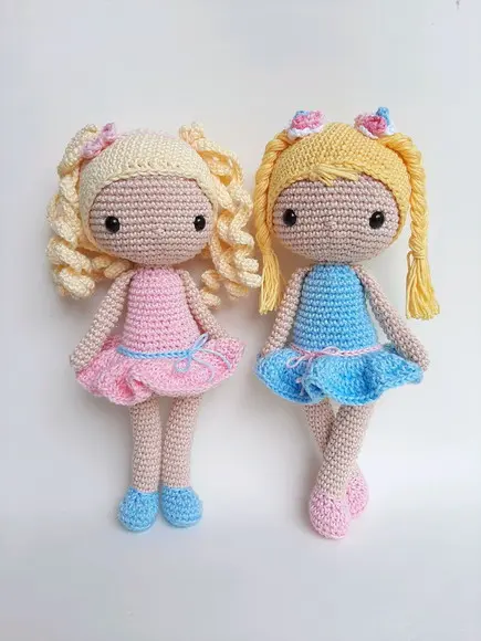 Dupla Bonecas de Crochê Amigurumi