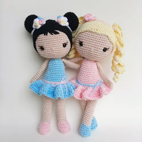 Dupla Bonecas de Crochê Amigurumi