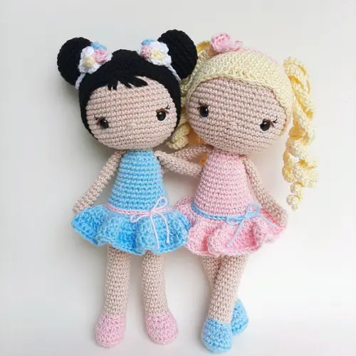 Dupla Bonecas de Crochê Amigurumi
