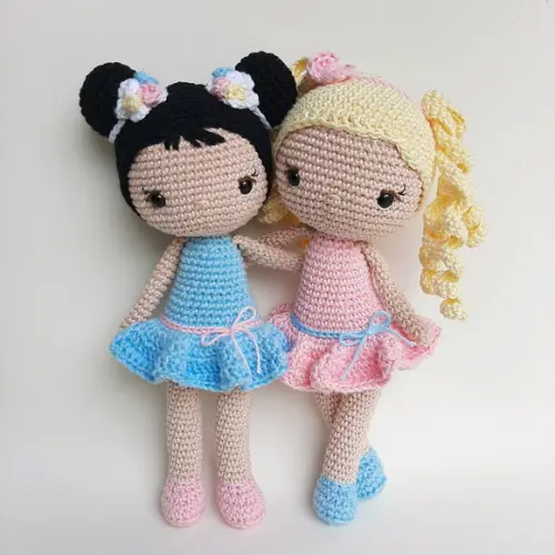 Dupla Bonecas de Crochê Amigurumi
