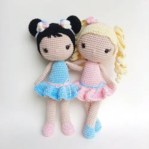 Dupla Bonecas de Crochê Amigurumi