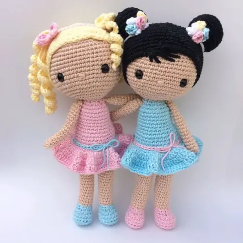 Dupla Bonecas de Crochê Amigurumi