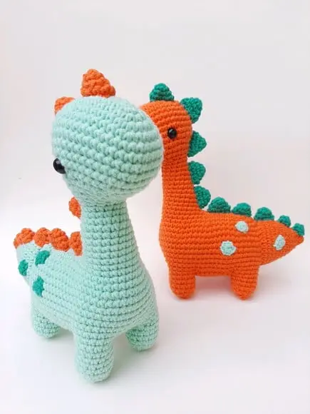 Dupla Dinossauros de crochê Amigurumi