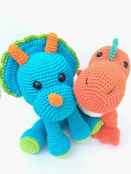 Dupla Dinossauros de Crochê Amigurumi