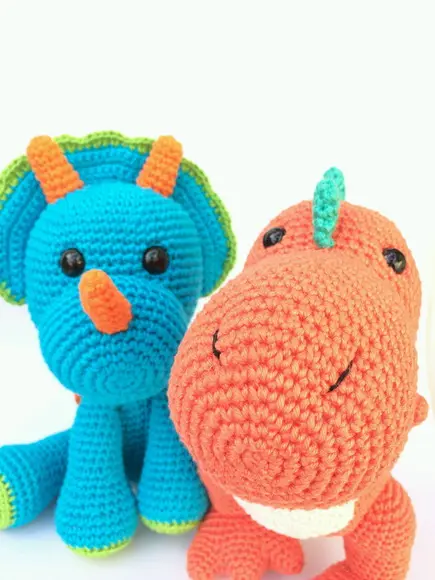 Dupla Dinossauros de Crochê Amigurumi