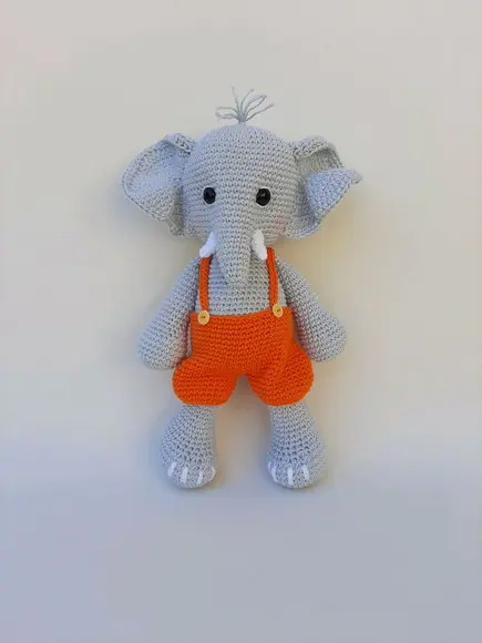 Elefante Amigurumi para Decoração de Quarto de Bebê - Enxoval 