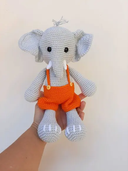 Elefante Amigurumi para Decoração de Quarto de Bebê - Enxoval 