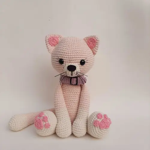 Gatinha de crochê Amigurumi