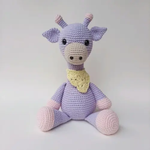 Girafinha Amigurumi de Crochê