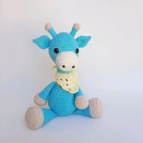 Girafinha Amigurumi de Crochê