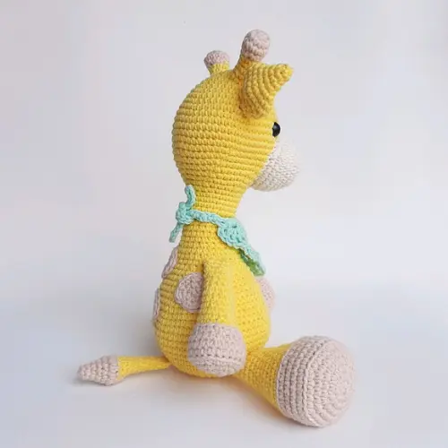 Girafinha Amigurumi de Crochê