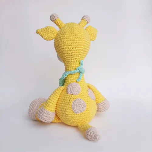 Girafinha Amigurumi de Crochê