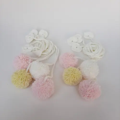 Kit Prendedor de cortina Pompom Crochê