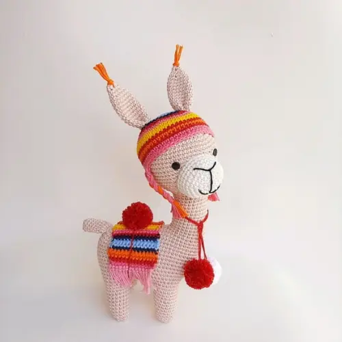 Lhama de crochê Amigurumi