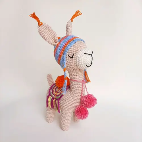Lhama de crochê Amigurumi
