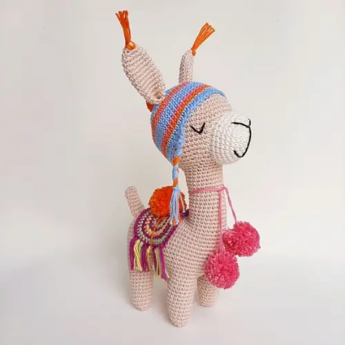 Lhama de crochê Amigurumi