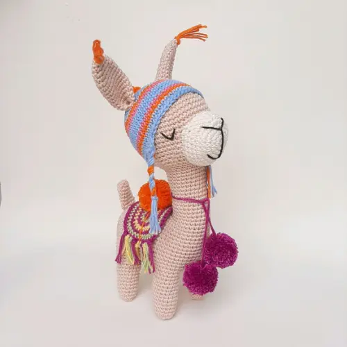 Lhama de crochê Amigurumi