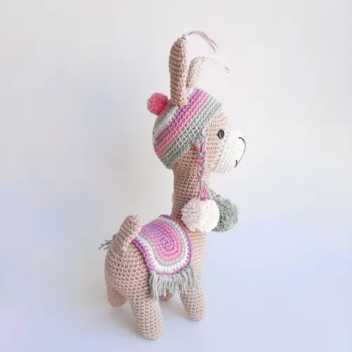 Lhama de crochê Amigurumi