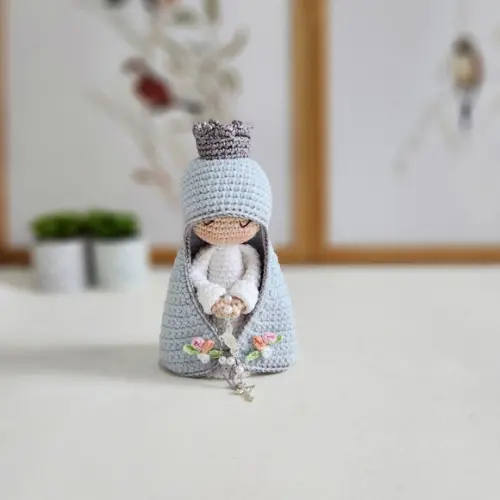 Nossa Senhora de Crochê Amigurumi Santinha