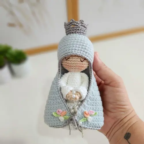Nossa Senhora de Crochê Amigurumi Santinha