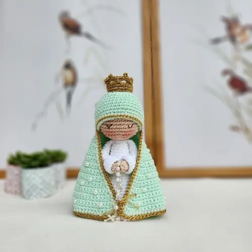Nossa Senhora de Crochê Amigurumi Santinha