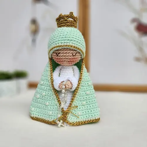 Nossa Senhora de Crochê Amigurumi Santinha