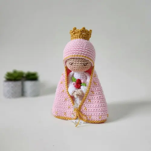 Nossa Senhora de Crochê Amigurumi Santinha