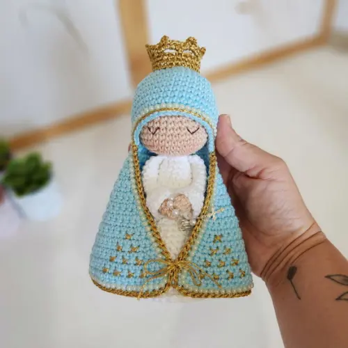 Nossa Senhora de Crochê Amigurumi Santinha
