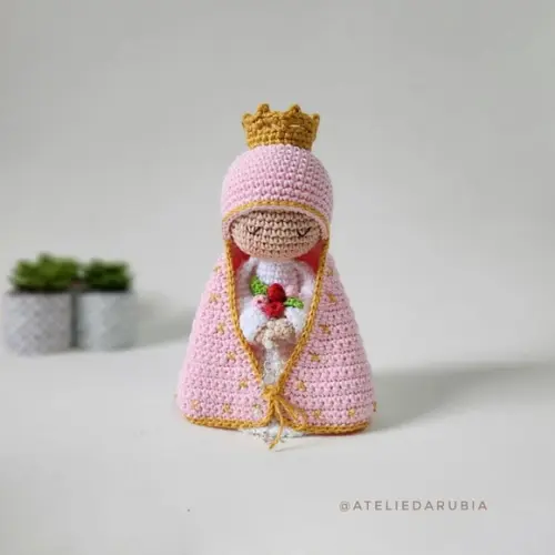 Nossa Senhora de Crochê Amigurumi Santinha