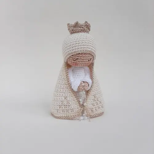 Nossa Senhora de Crochê Amigurumi Santinha