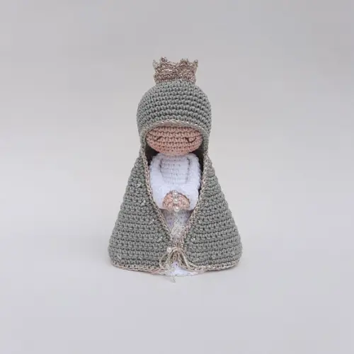 Nossa Senhora de Crochê Amigurumi Santinha