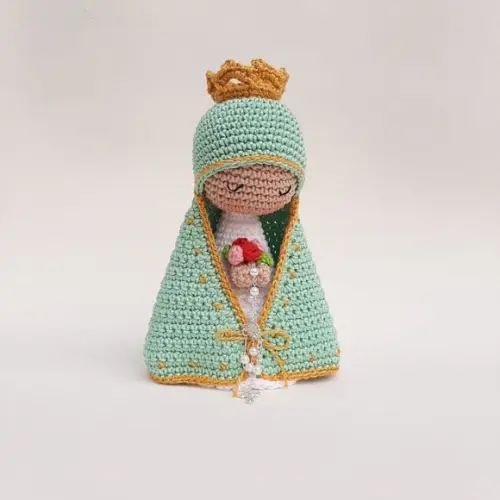 Nossa Senhora de Crochê Amigurumi Santinha