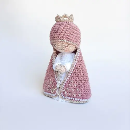 Nossa Senhora de Crochê Amigurumi Santinha