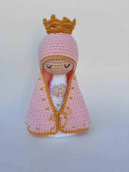 Nossa Senhora de Crochê Amigurumi Santinha