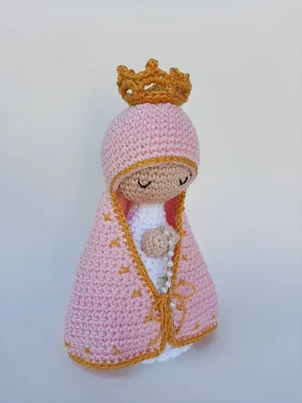 Nossa Senhora de Crochê Amigurumi Santinha