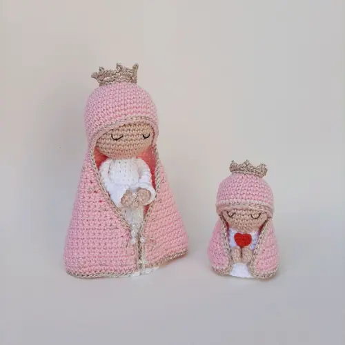 Nossa Senhora e Mini santinha de Crochê Amigurumi
