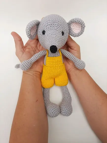 Ratinho Amigurumi de crochê