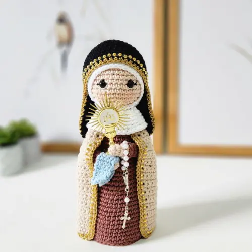 Santa Clara de Assis Crochê Amigurumi