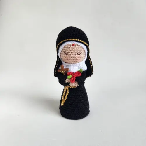 Santa Rita de Cássia Crochê Amigurumi