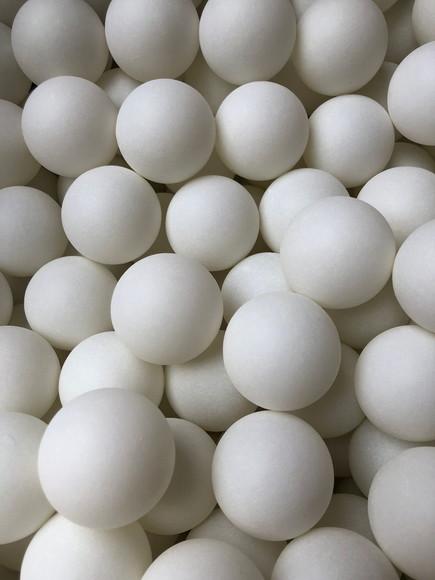 Bolinha de Ping Pong, Cor Branco