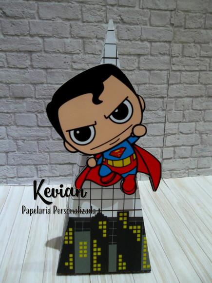 Caixa Pirâmide Super Homem