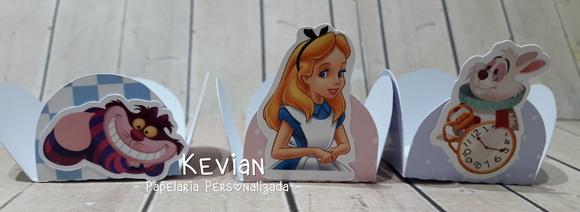 50 Forminhas Docinho Alice