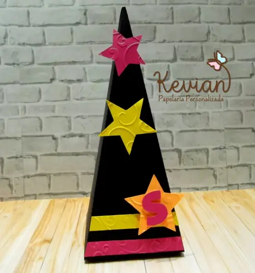 Caixa Piramide festa Neon
