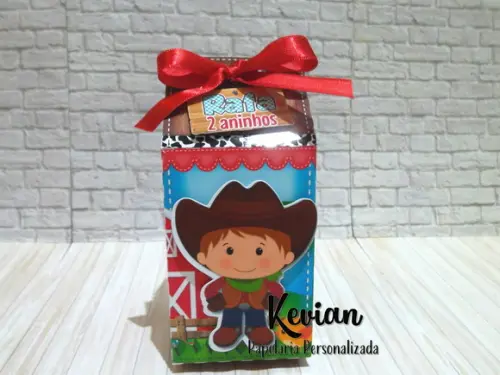 Caixa milk Fazendinha Menino