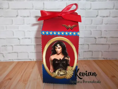 Caixa Milk Mulher Maravilha