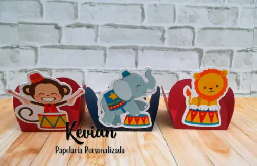 50 Forminha Docinho Circo