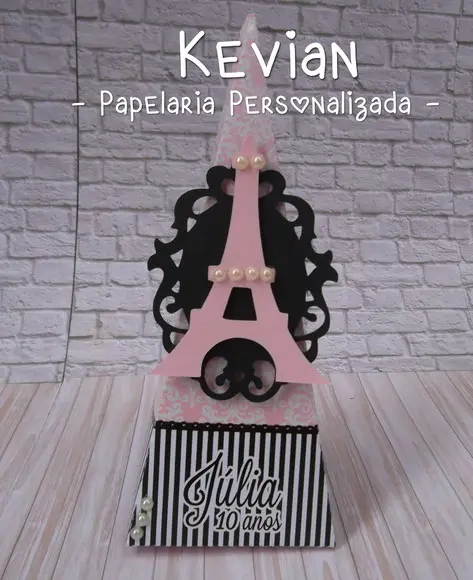 Caixa Piramide Paris